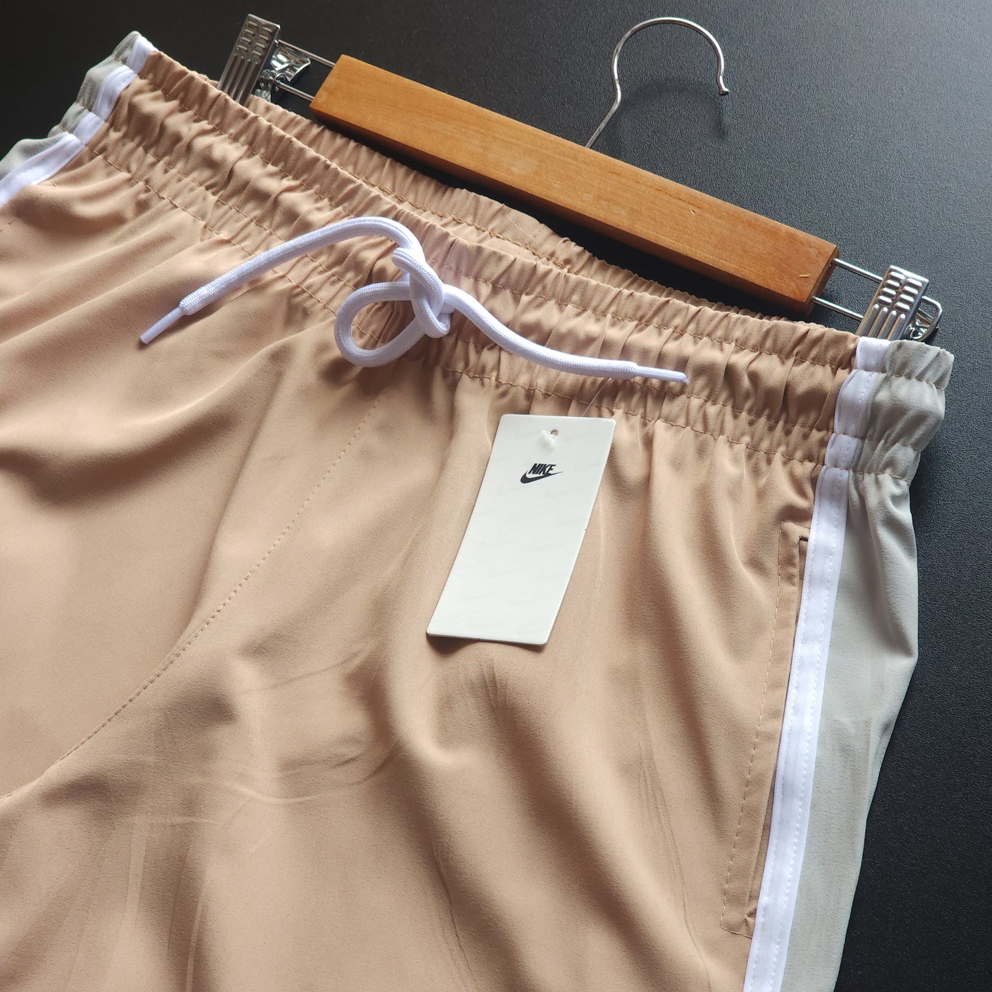 Short Elastano Bege