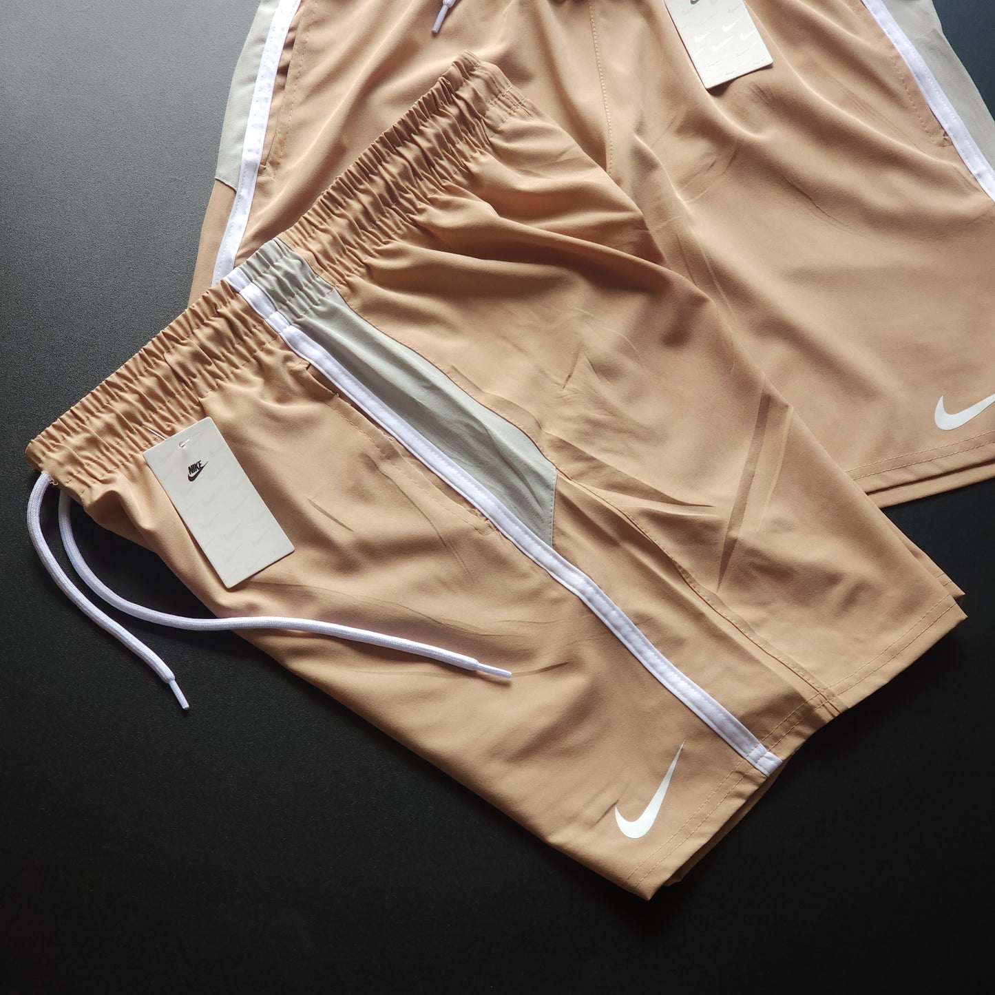 Short Elastano Bege