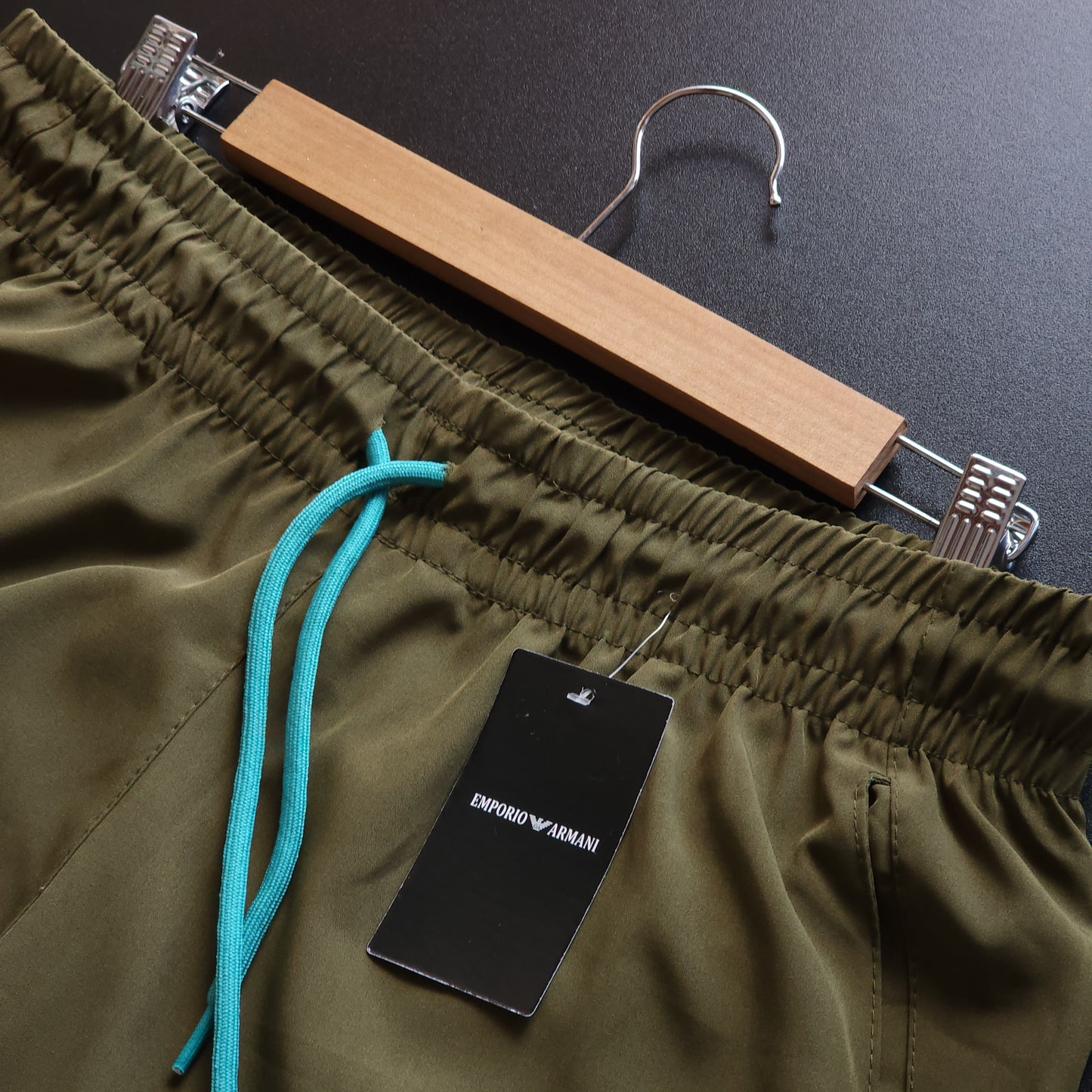 Short Elastano Verde Musgo