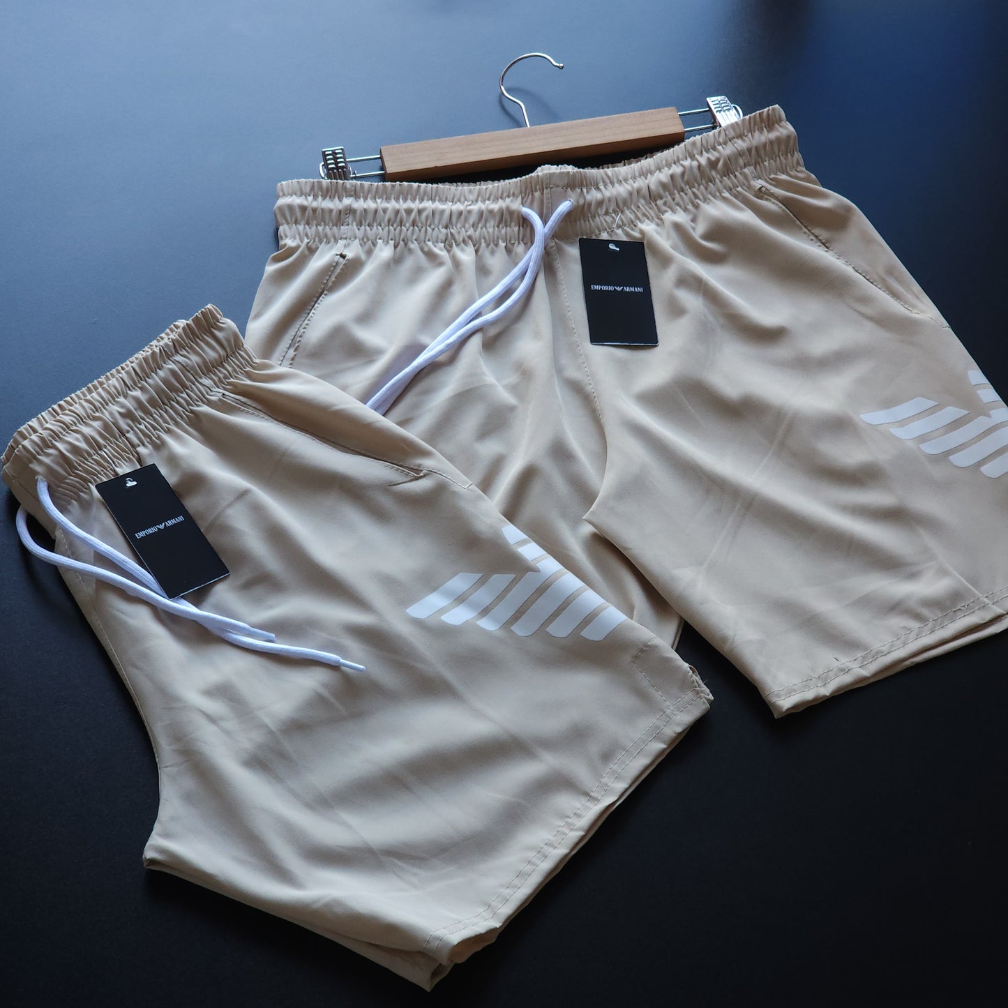 Short Elastano Bege