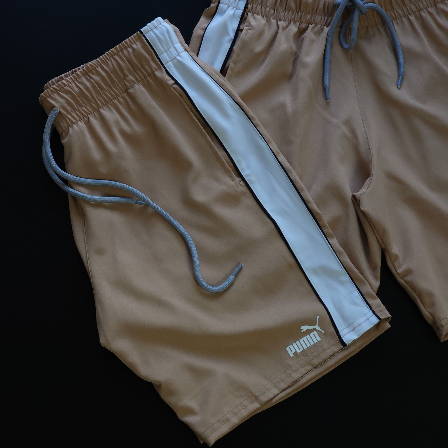 Short Elastano Bege