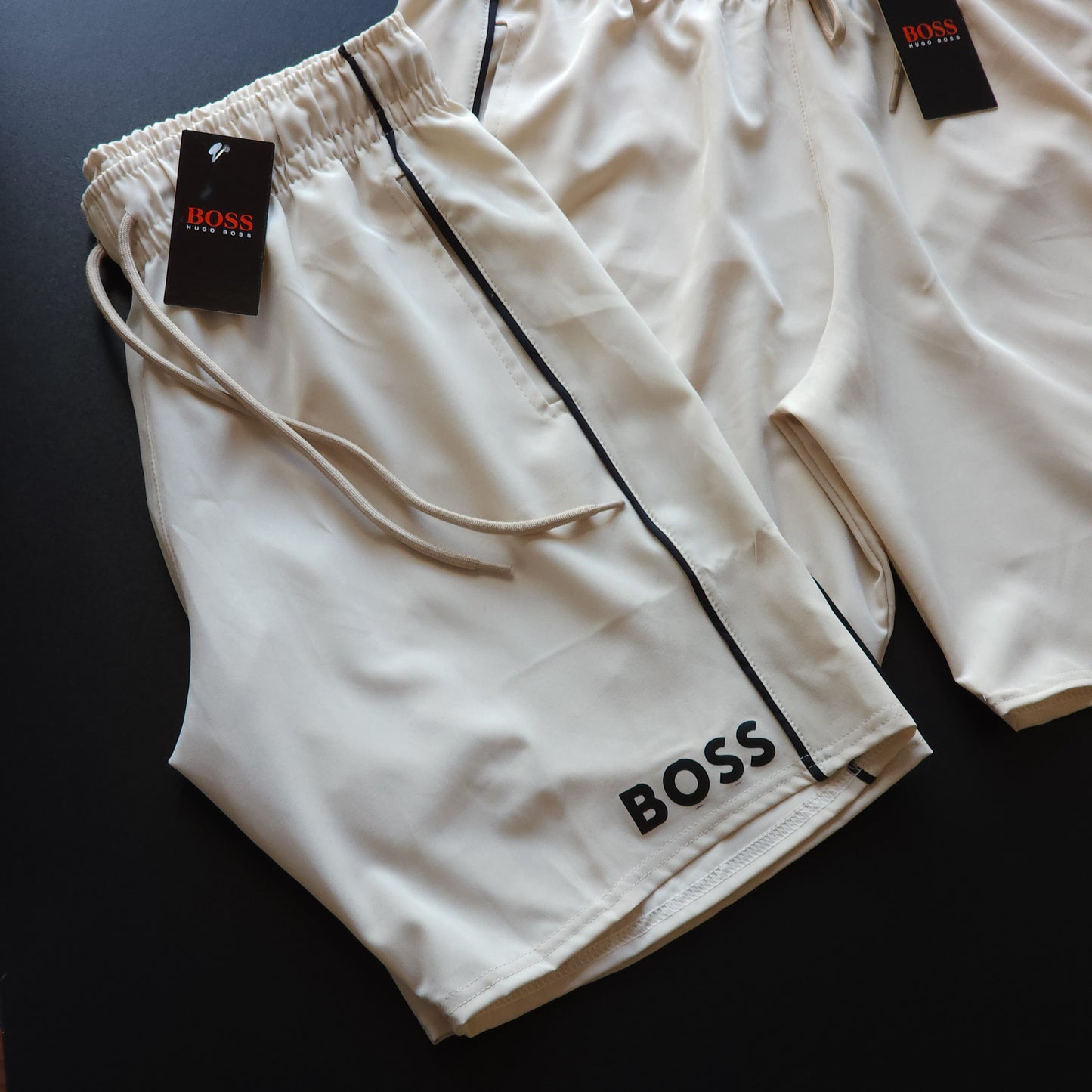 Short Elastano Bege