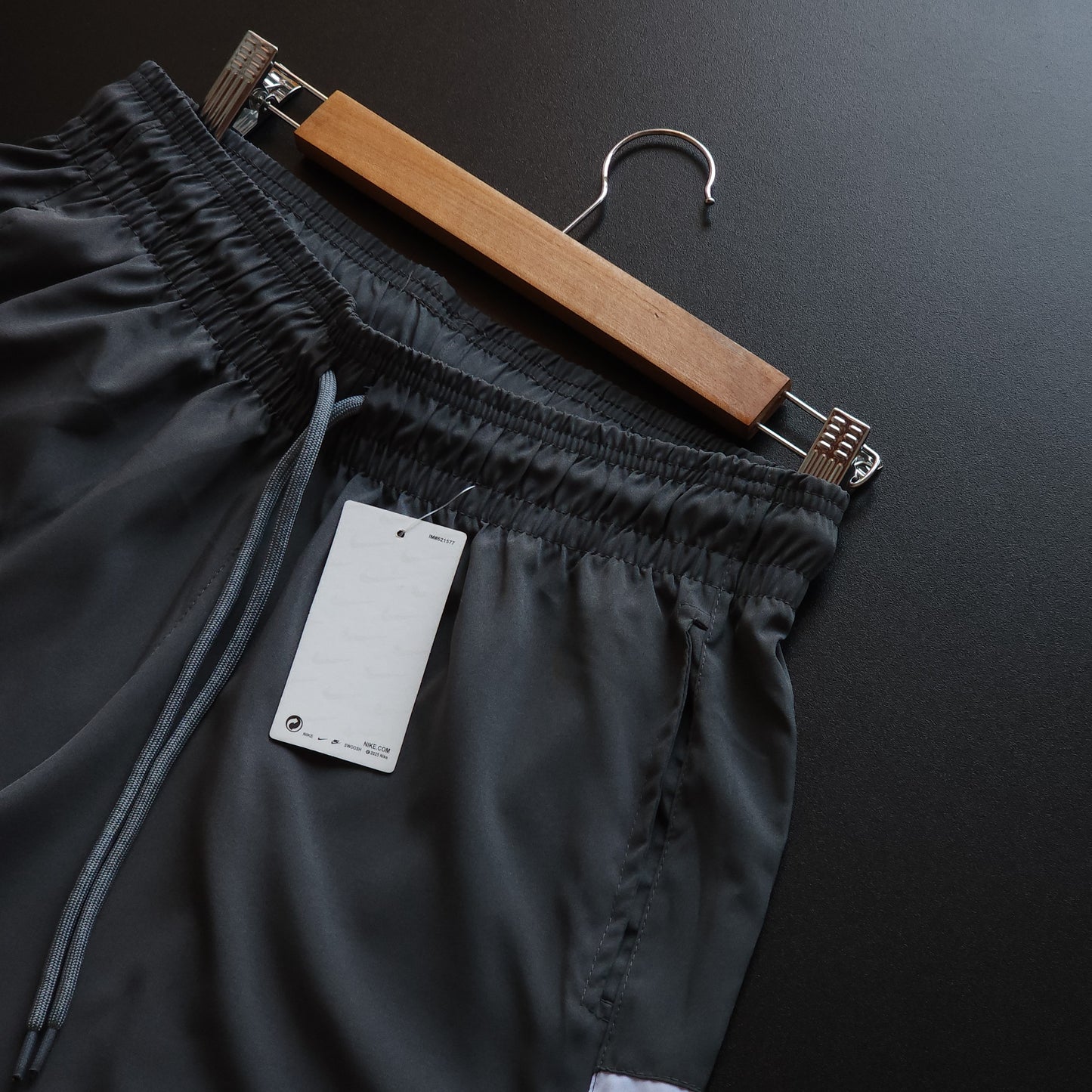 Short Elastano Cinza Chumbo