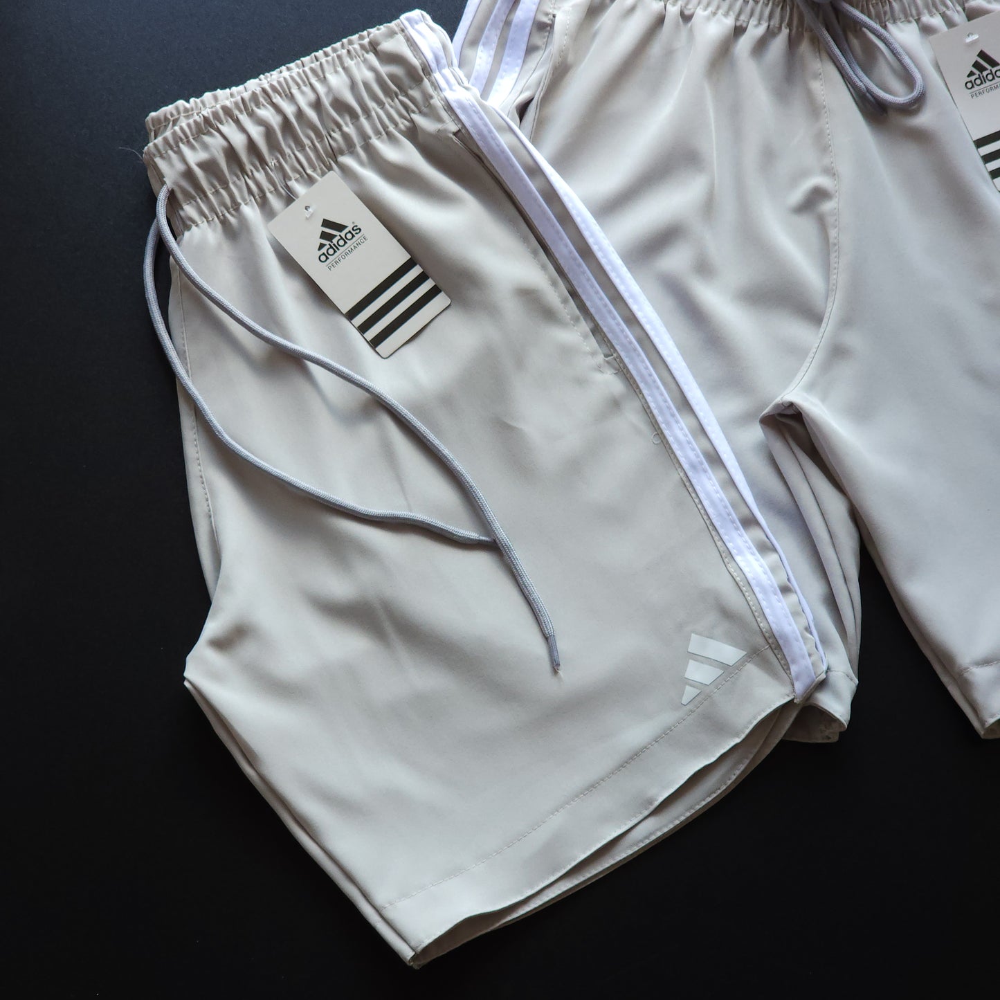 Short Elastano Cinza Claro
