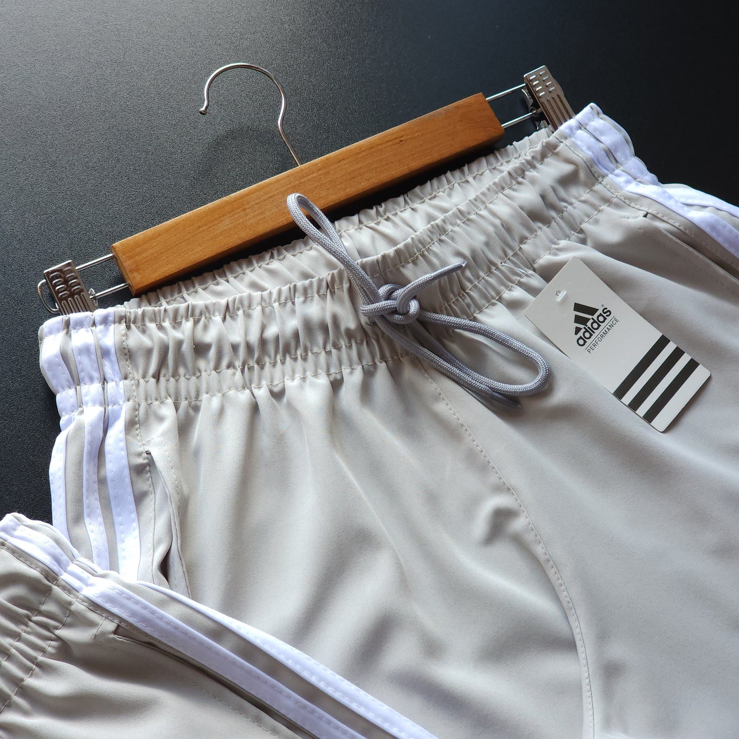 Short Elastano Cinza Claro