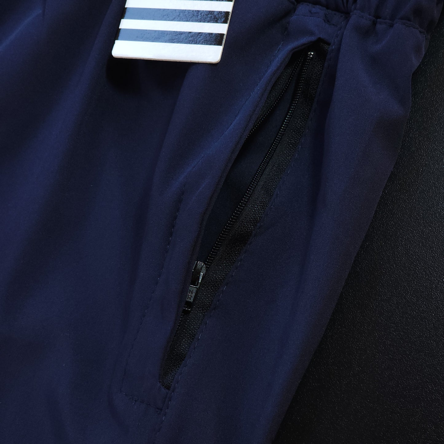 Short Elastano com Zíper - Marinho