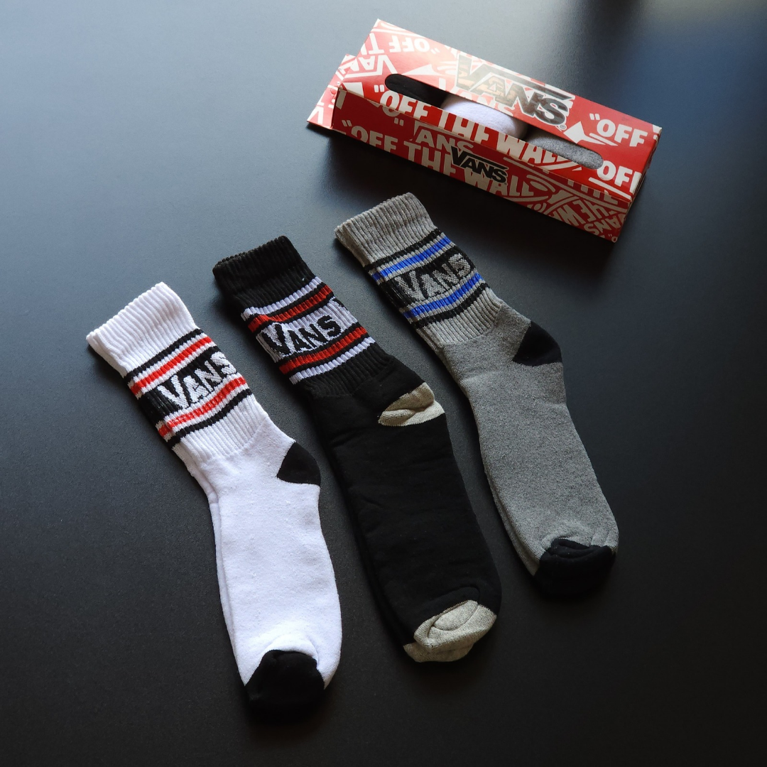 Grade com 15 pares de meias de algodão VANS 2 Cores - Acompanha 5 Caixas para kit com 3