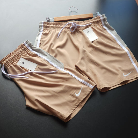 Short Elastano Bege