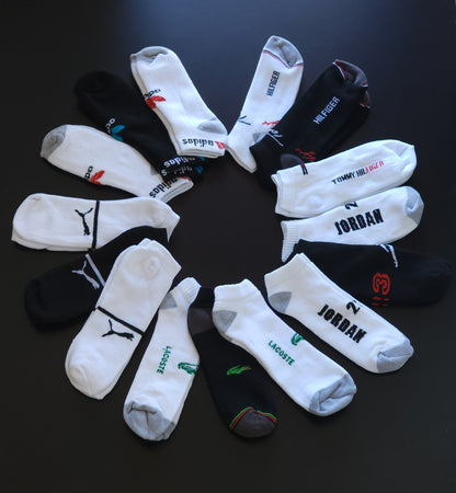 Grade com 15 pares de meias Soquete com marcas mescladas  ( Parte interna com felpo ) - Acompanha 5 caixinhas grátis para kits com 3 unidades.
