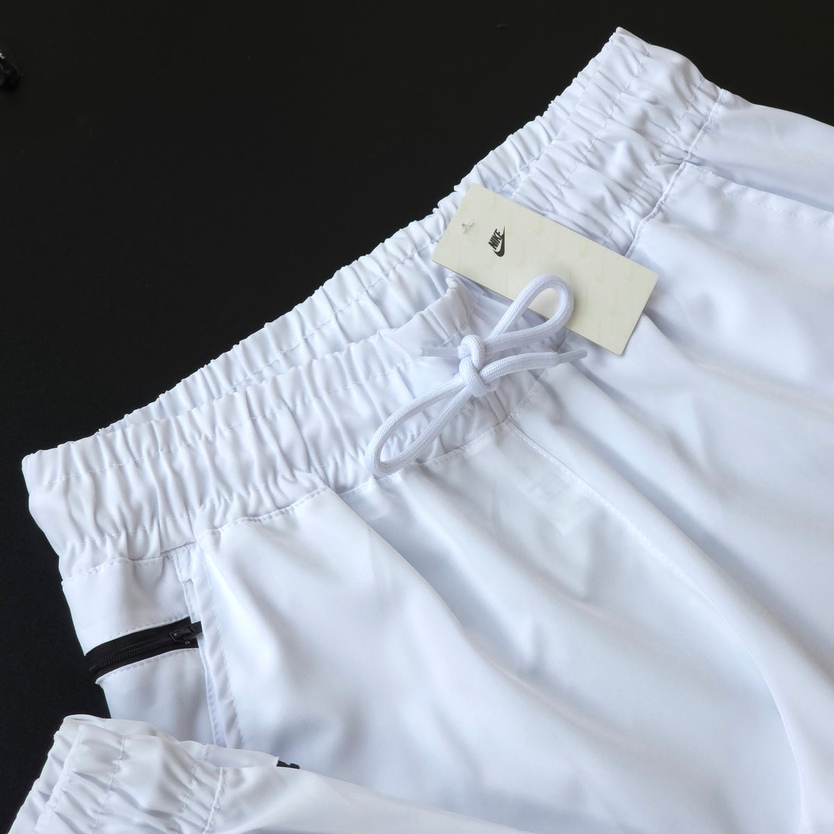 Short Elastano Zíper Lateral Branco