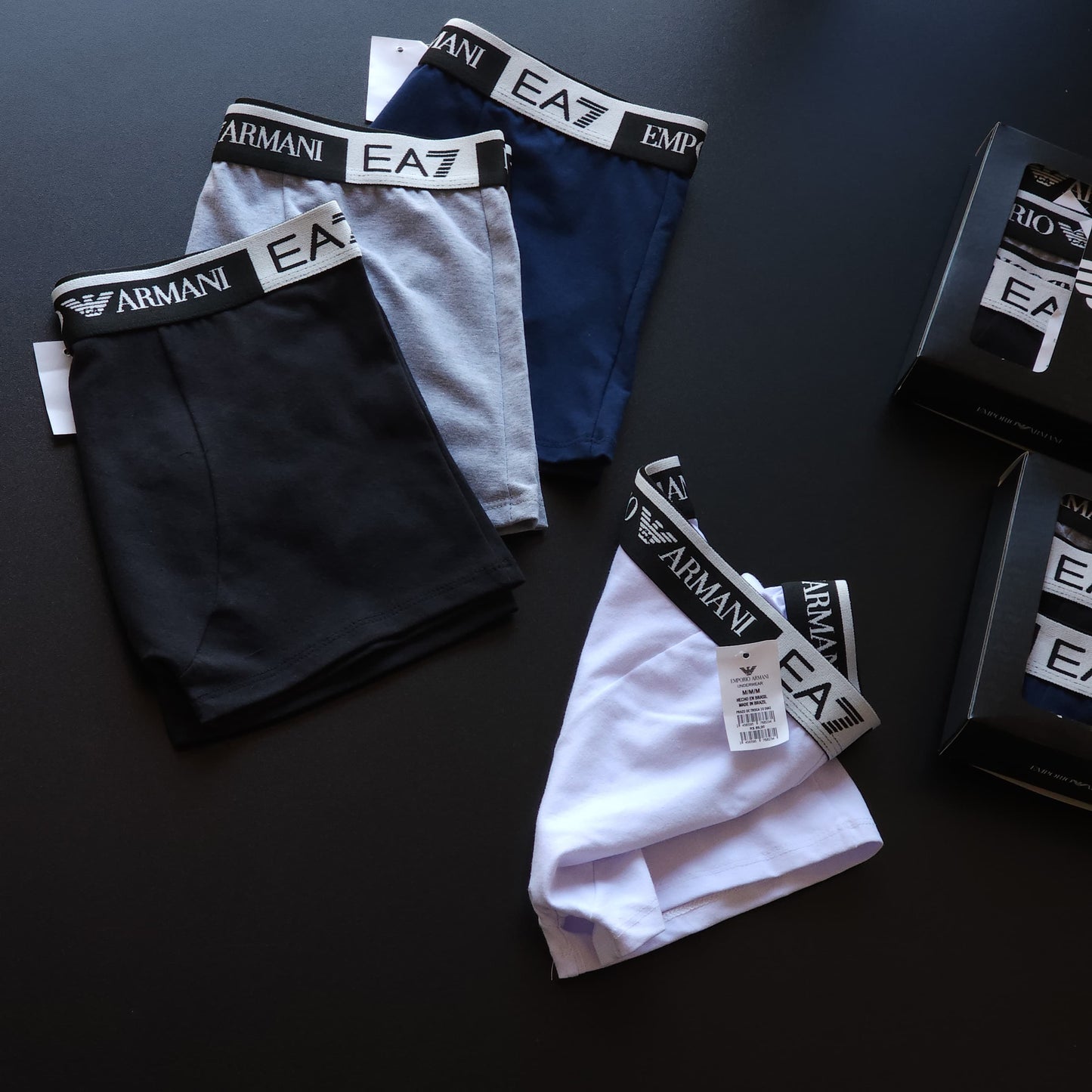 1 Grade LINHA PREMIUM (12 cuecas) com 3 cores + 4 caixinhas GRÁTIS