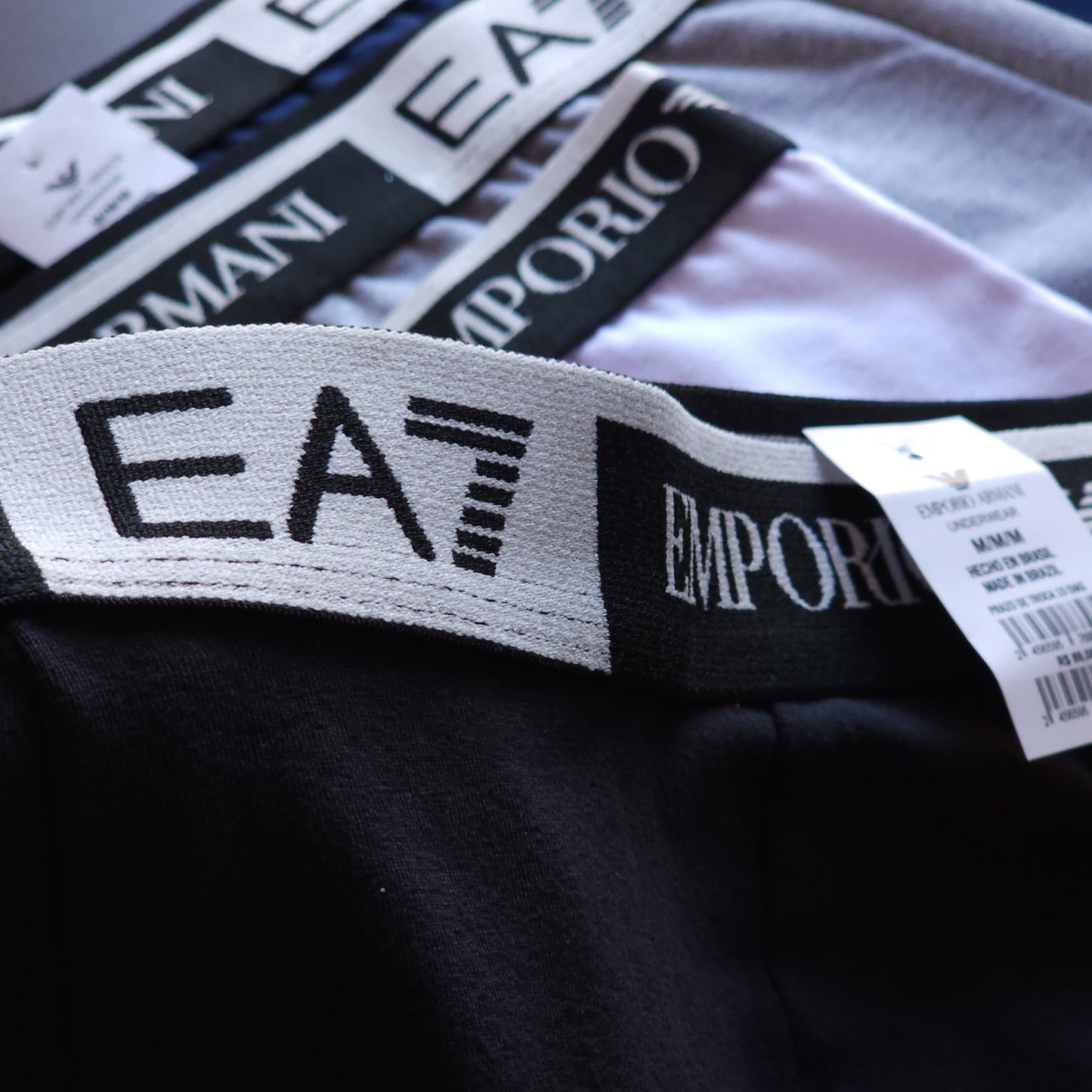 1 Grade LINHA PREMIUM (12 cuecas) com 3 cores + 4 caixinhas GRÁTIS