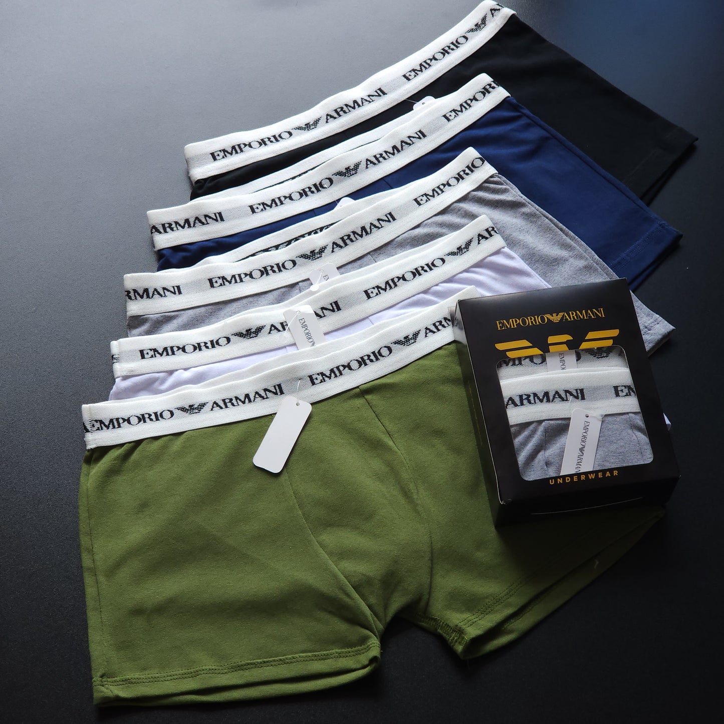 12 CUECAS LUXO ( 1 grade ) COM 3 CORES - ACOMPANHA 4 CAIXINHAS GRÁTIS