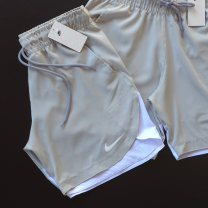 Short Elastano  - Cinza