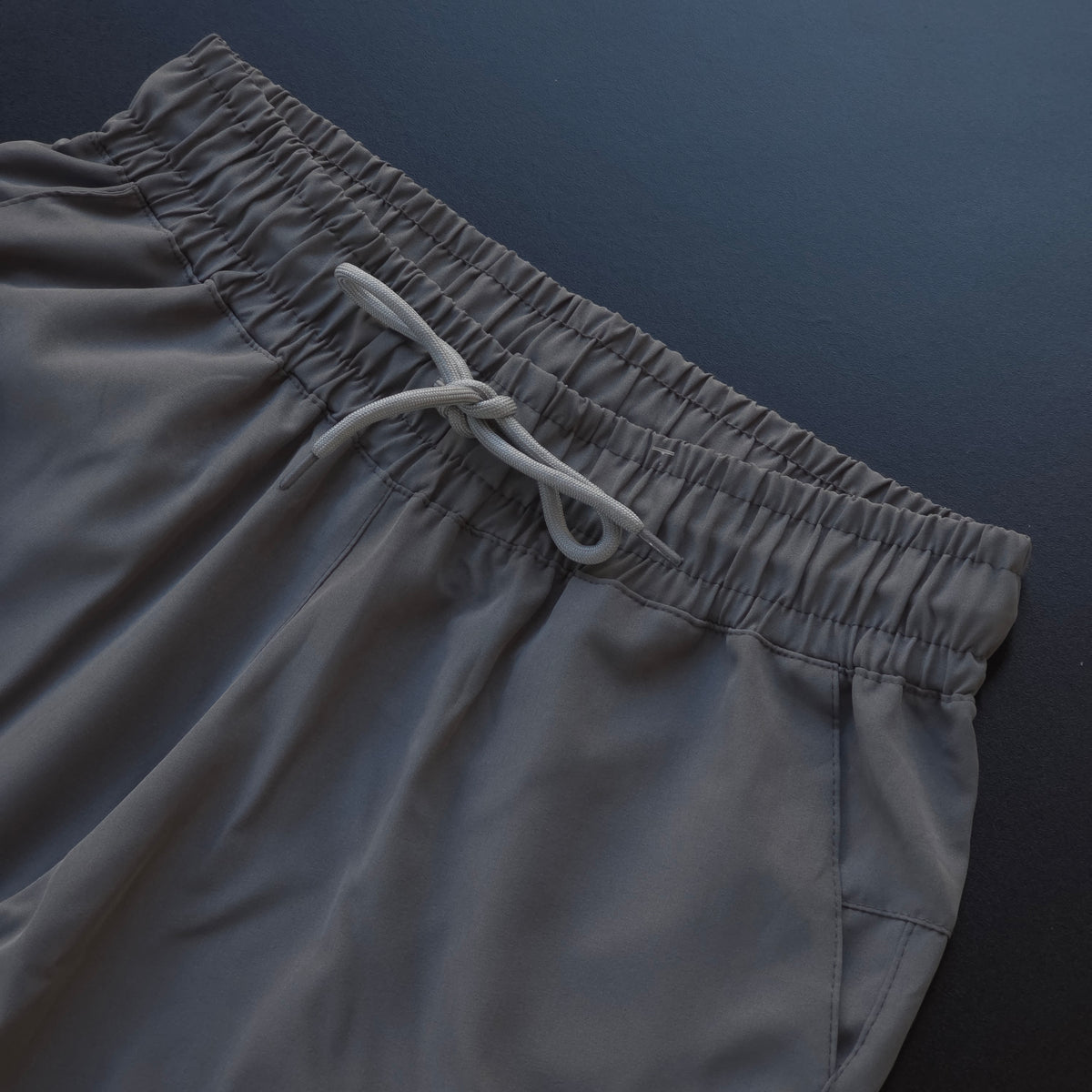 Short Elastano (Bolso Traseiro Com Zíper) - Cinza Chumbo – SE333