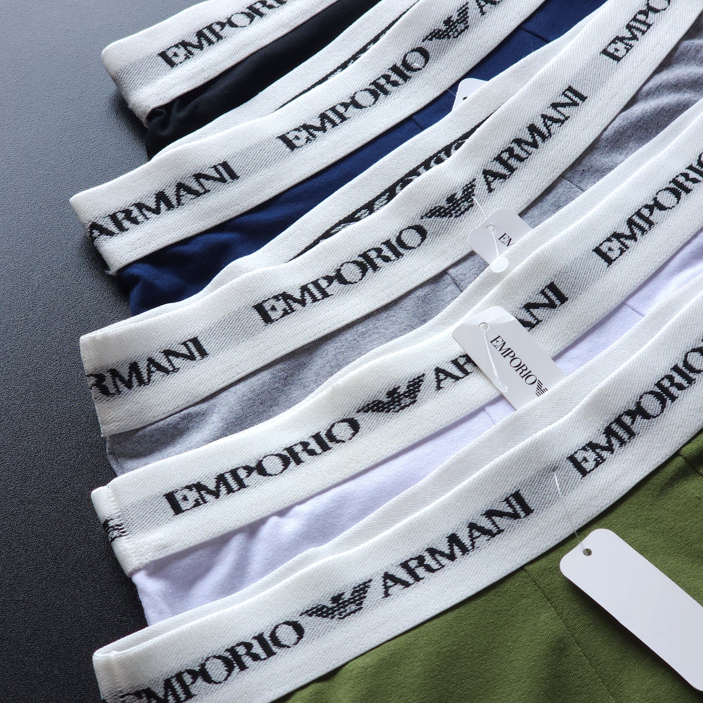 12 CUECAS LUXO ( 1 grade ) COM 3 CORES - ACOMPANHA 4 CAIXINHAS GRÁTIS