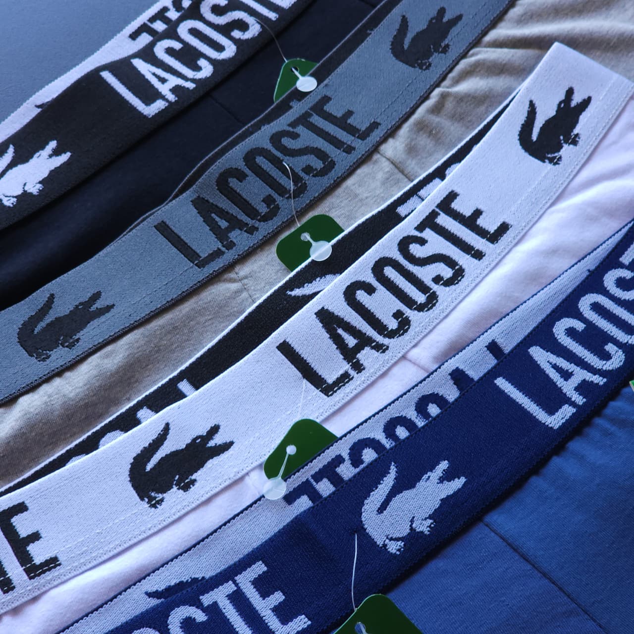 12 CUECAS LUXO ( 1 grade ) COM 3 CORES - ACOMPANHA 4 CAIXINHAS GRÁTIS