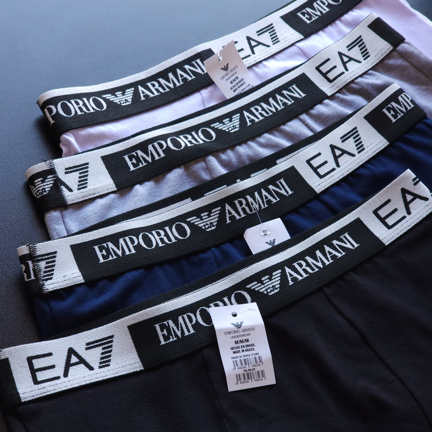 1 Grade LINHA PREMIUM (12 cuecas) com 3 cores + 4 caixinhas GRÁTIS