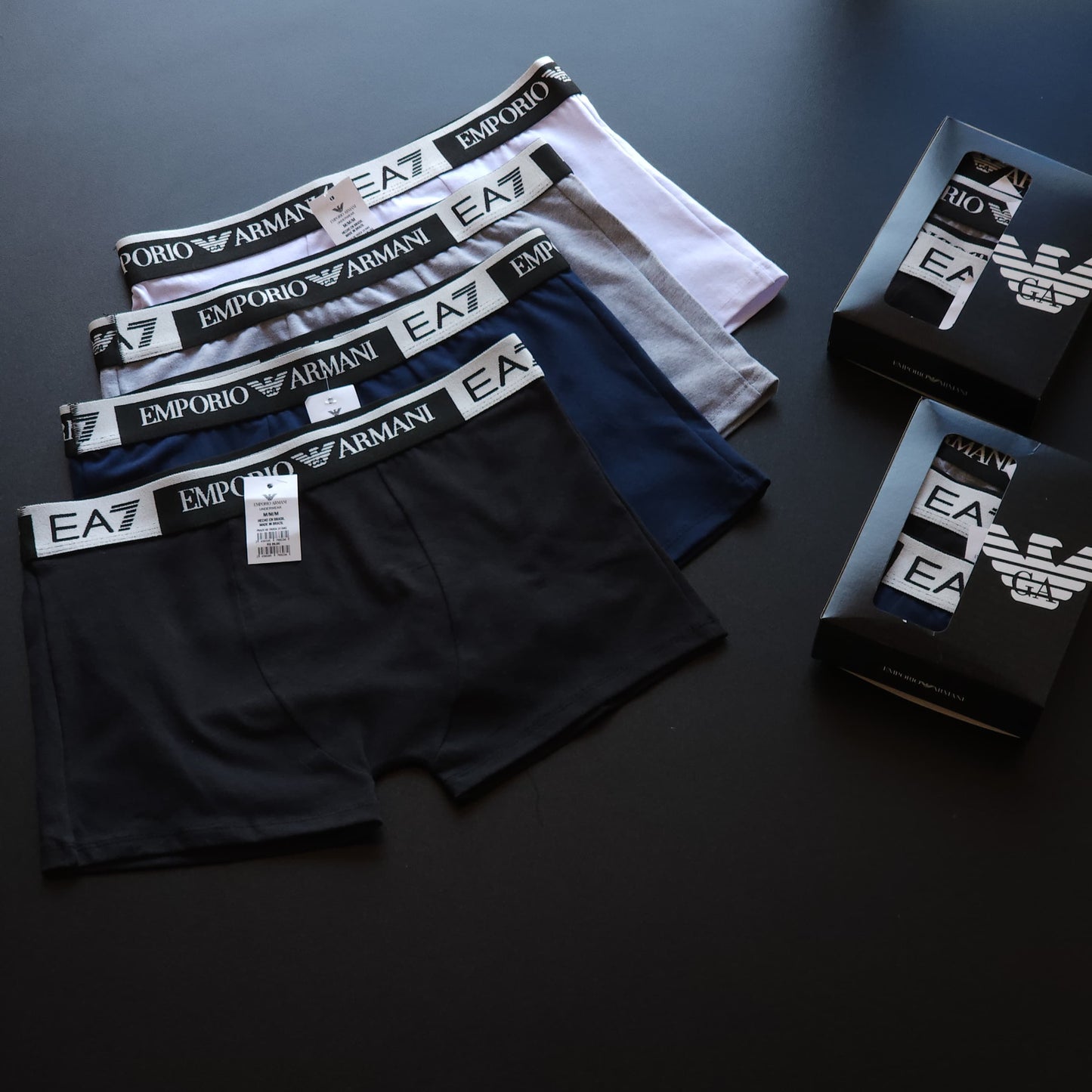 1 Grade LINHA PREMIUM (12 cuecas) com 3 cores + 4 caixinhas GRÁTIS