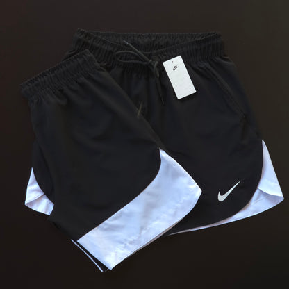 Short Elastano  - Preto