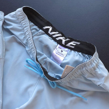 Short Elastano (Bolso Traseiro Central Com Zíper) - Azul Bebê – SE336