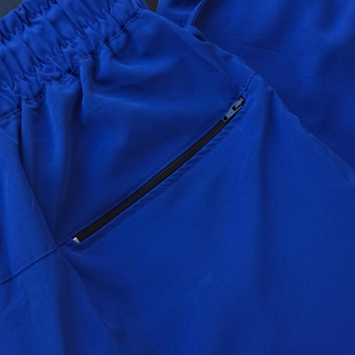 Short Elastano (Bolso Traseiro Com Zíper) - Azul Royal